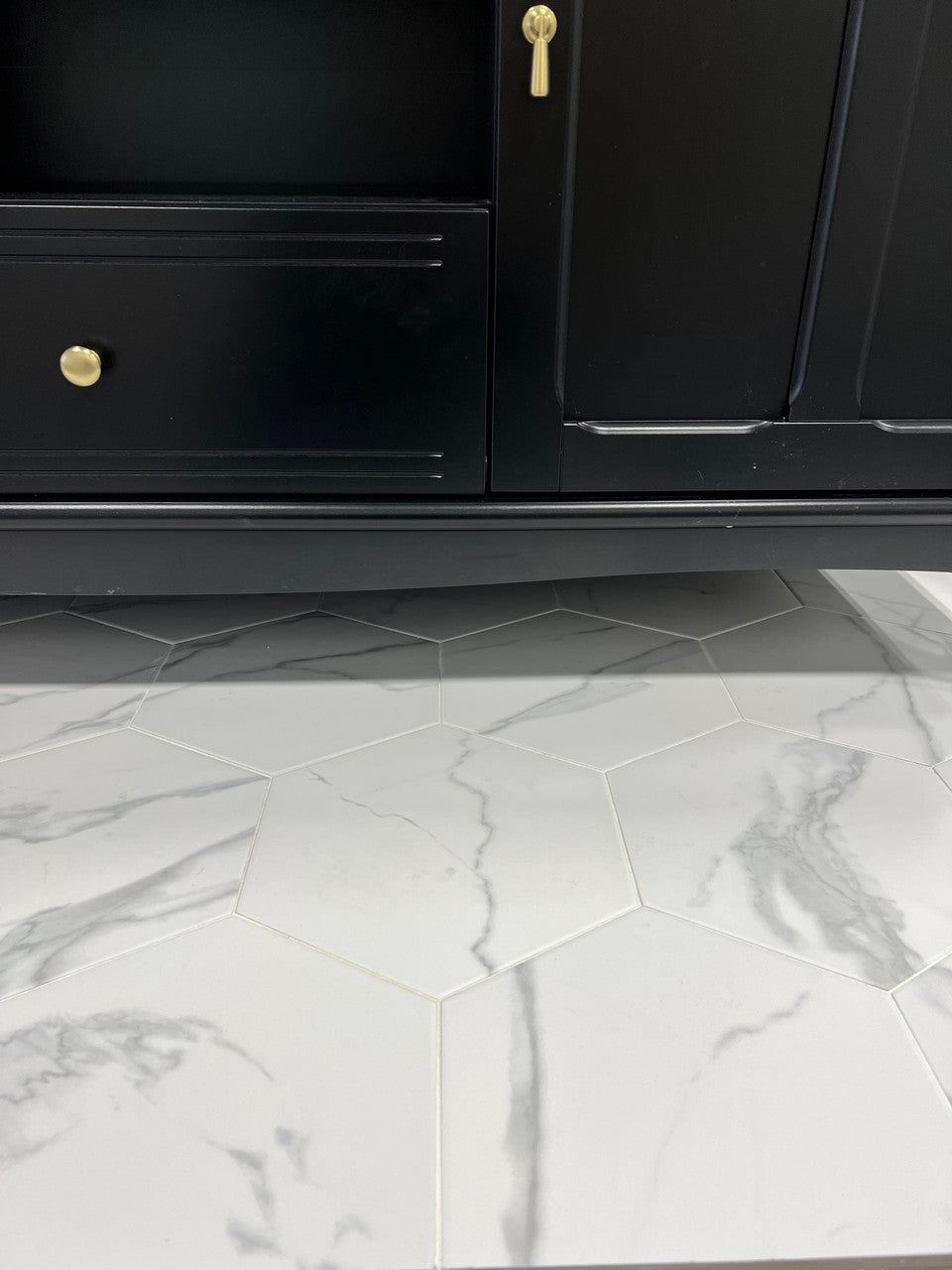 Nilo 10" Hexagon Matte