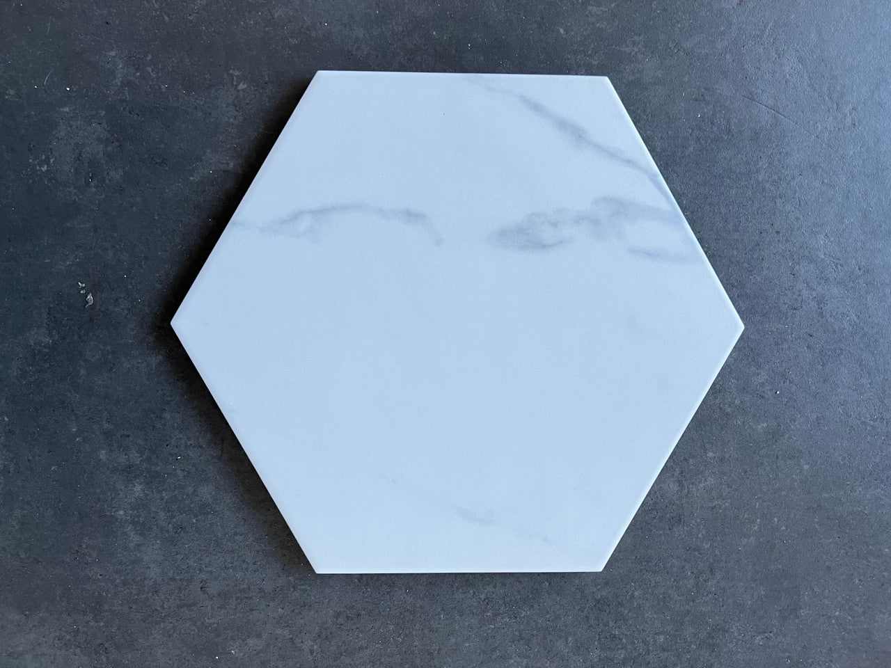Nilo 10" Hexagon Matte