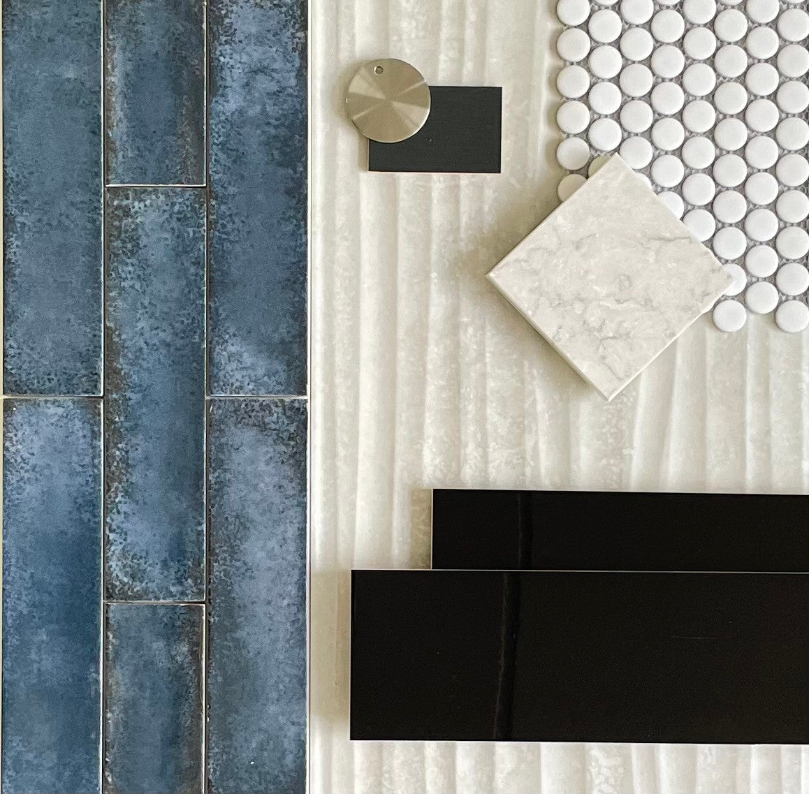 Lacie Metallic Brick - Blue Lux