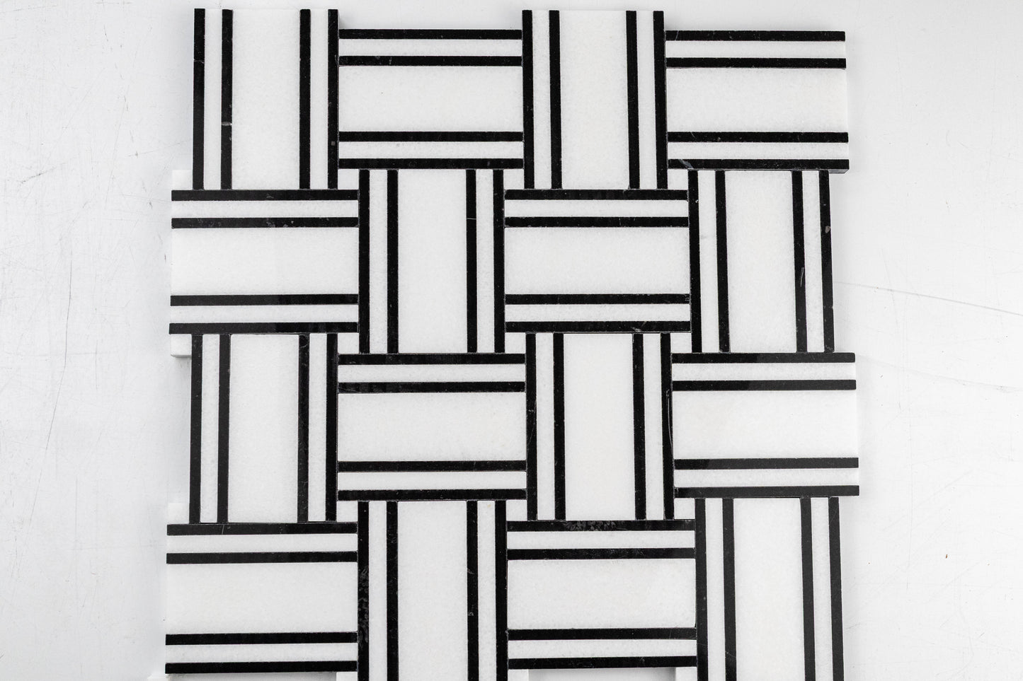 Lyon Strip - Thassos with Jet Black