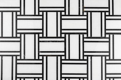 Lyon Strip - Thassos with Jet Black